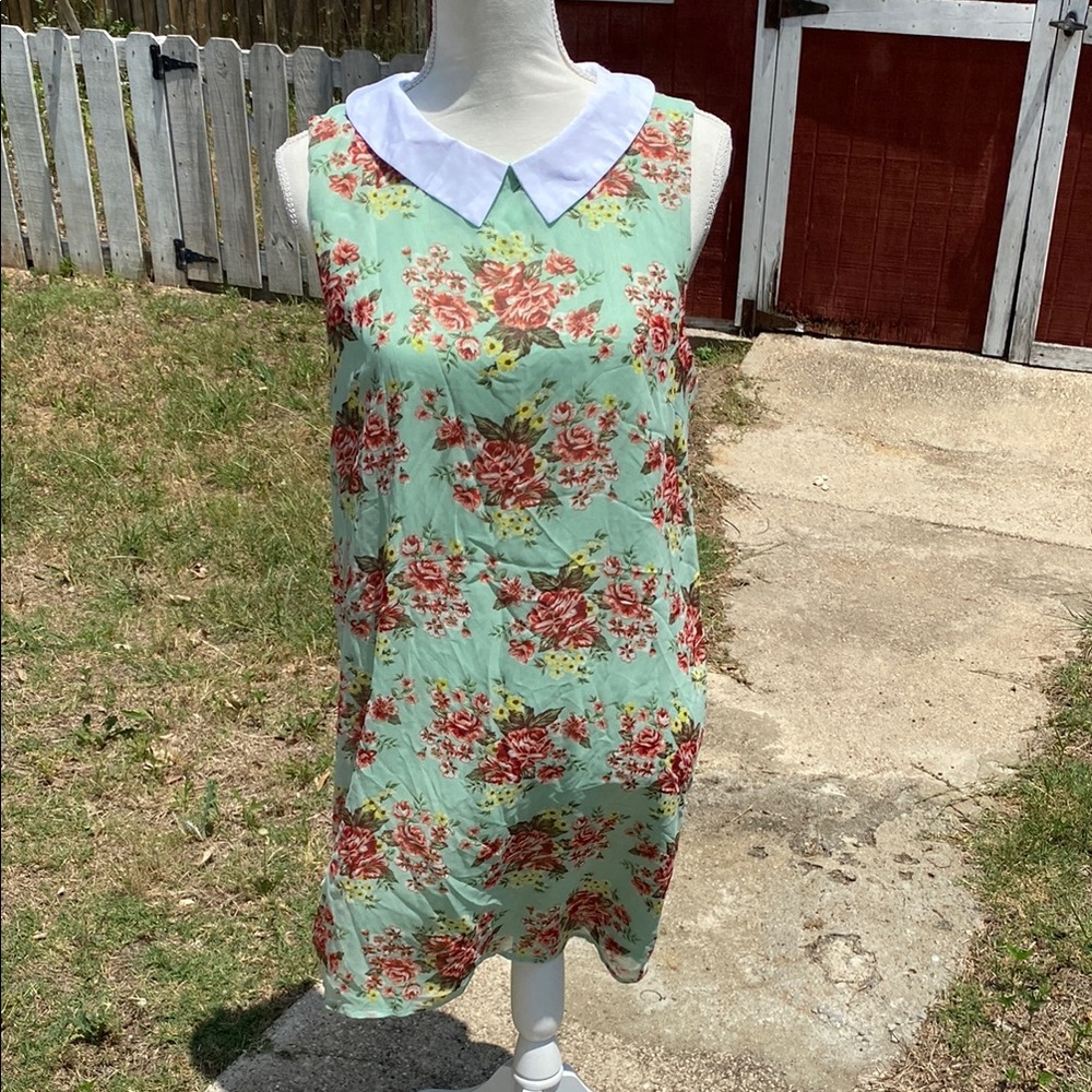 4/$20 floral dress with collar